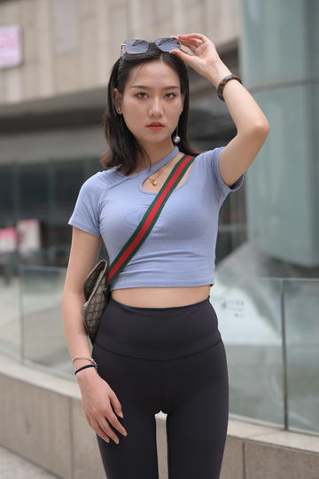 成人日韩欧美制服影音