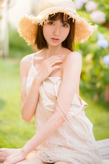 在线亚洲欧美专区免费